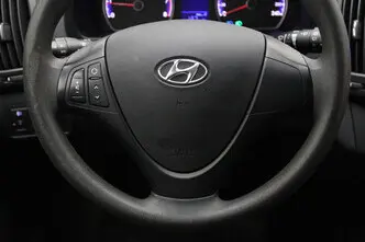 Hyundai i30, 1.4, 80 kW, petrol, manual, front-wheel drive