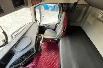 Volvo FH 540 8x4, 405 kW, diesel, automatic