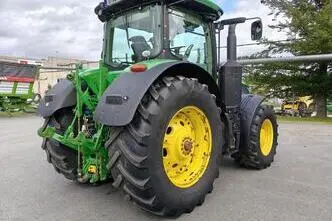 John Deere 7290R, 9.0, 235 kW, diesel, automatic, four-wheel drive