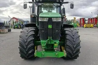 John Deere 7290R, 9.0, 235 kW, diesel, automatic, four-wheel drive