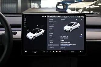 Tesla Model Y, 153 kW, электричество, автомат, полный привод