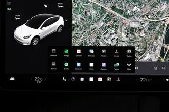Tesla Model Y, 153 kW, электричество, автомат, полный привод
