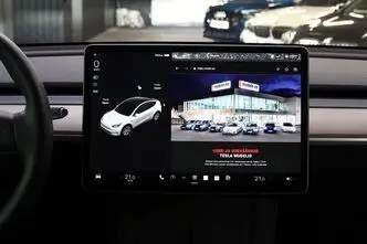 Tesla Model Y, 153 kW, электричество, автомат, полный привод