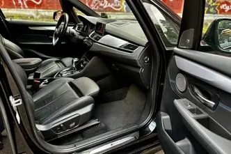 BMW 225 Active Tourer, 1.5, 100 kW, гибрид, автомат, полный привод