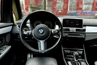 BMW 225 Active Tourer, 1.5, 100 kW, гибрид, автомат, полный привод