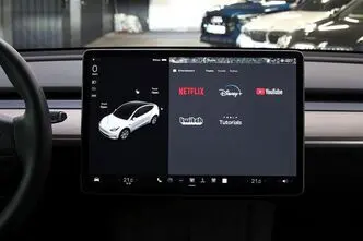 Tesla Model Y, 153 kW, электричество, автомат, полный привод