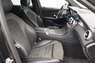 Mercedes-Benz GLC 220, 2.0, 143 kW, diesel, automatic, four-wheel drive