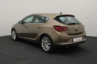 Opel Astra, 1.4, 103 kW, бензин, механическая, передний привод