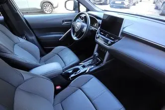 Toyota Corolla Cross, 2.0, 112 kW, гибрид, автомат, передний привод