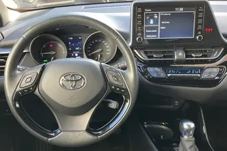 Toyota C-HR, 1.8, 72 kW, hybrid, automatic, front-wheel drive