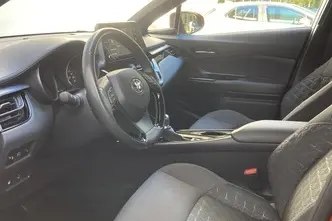 Toyota C-HR, 1.8, 72 kW, hybrid, automatic, front-wheel drive