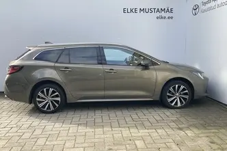Toyota Corolla, 1.8, 72 kW, гибрид, автомат, передний привод