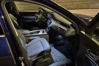 Audi e-tron, 158 kW, elekter, automaat, nelikvedu