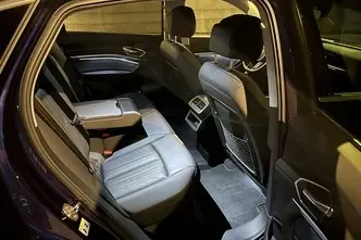 Audi e-tron, 158 kW, elekter, automaat, nelikvedu