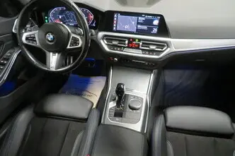 BMW 330, 3.0, 210 kW, гибрид, автомат, полный привод