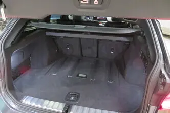 BMW 330, 3.0, 210 kW, гибрид, автомат, полный привод