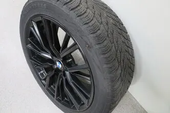 BMW 330, 3.0, 210 kW, гибрид, автомат, полный привод