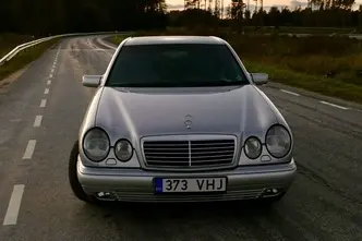Mercedes-Benz E 320, 3.2, 162 kW, petrol, automatic, rear-wheel drive