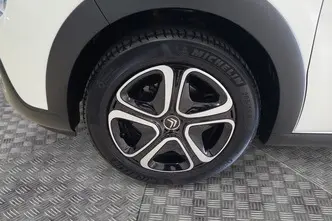 Citroën C3, 1.2, 61 kW, petrol, manual, front-wheel drive