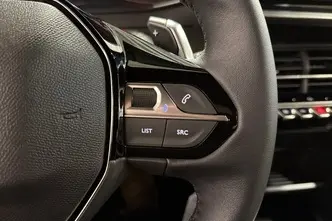 Peugeot 2008, 1.2, 96 kW, бензин, автомат, передний привод