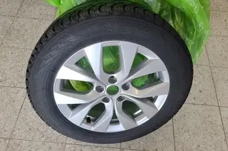 Renault Captur, 1.6, 117 kW, pistikhübriid, automaat, esivedu