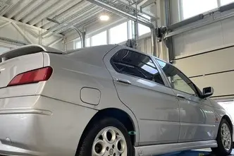 Alfa Romeo Alfa 146, 2.0, 110 kW, petrol, manual, front-wheel drive