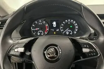 Škoda Octavia, 1.0, 81 kW, гибрид, автомат, передний привод