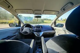 Mitsubishi Grandis, 2.4, 121 kW, bensiin, manuaal, esivedu
