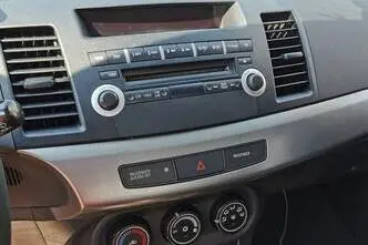 Mitsubishi Lancer, 1.5, 80 kW, bensiin, manuaal, esivedu