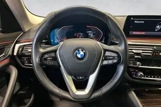 BMW 520, 2.0, 140 kW, гибрид, автомат, задний привод