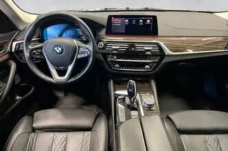 BMW 520, 2.0, 140 kW, гибрид, автомат, задний привод