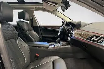 BMW 520, 2.0, 140 kW, гибрид, автомат, задний привод