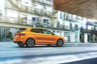 Škoda Fabia, бензин, механическая, передний привод