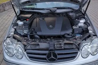 Mercedes-Benz CLK 220, 2.1, 110 kW, diesel, automatic, rear-wheel drive