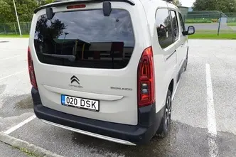 Citroën Berlingo, 1.2, 96 kW, petrol, automatic, front-wheel drive