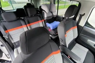 Citroën Berlingo, 1.2, 96 kW, petrol, automatic, front-wheel drive