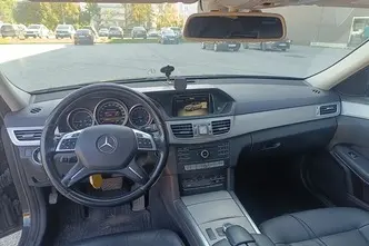 Mercedes-Benz E 220, 2.1, 125 kW, diesel, automatic, rear-wheel drive