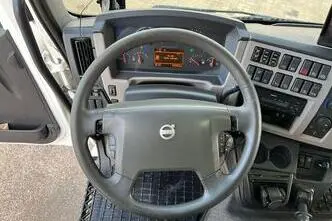 Volvo FL 250 4x2, 184 kW, дизель, автомат