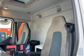 Volvo FL 250 4x2, 184 kW, дизель, автомат