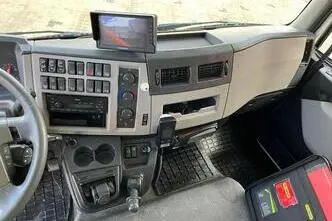 Volvo FL 250 4x2, 184 kW, дизель, автомат