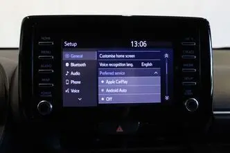 Toyota Yaris, 1.5, 68 kW, гибрид, автомат, передний привод