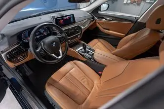 BMW 520, 2.0, 135 kW, бензин, автомат, задний привод