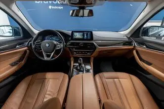 BMW 520, 2.0, 135 kW, бензин, автомат, задний привод