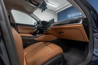 BMW 520, 2.0, 135 kW, бензин, автомат, задний привод