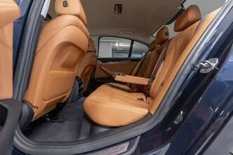 BMW 520, 2.0, 135 kW, бензин, автомат, задний привод