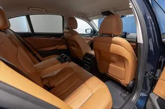 BMW 520, 2.0, 135 kW, бензин, автомат, задний привод