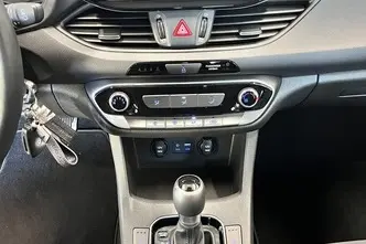 Hyundai i30, 1.4, 103 kW, petrol, automatic, front-wheel drive