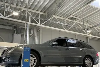 Mercedes-Benz E 320, 3.0, 165 kW, diesel, automatic, four-wheel drive