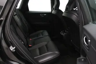 Volvo XC60, 2.0, 184 kW, гибрид, автомат, передний привод
