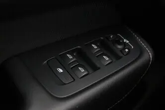 Volvo XC60, 2.0, 184 kW, гибрид, автомат, передний привод